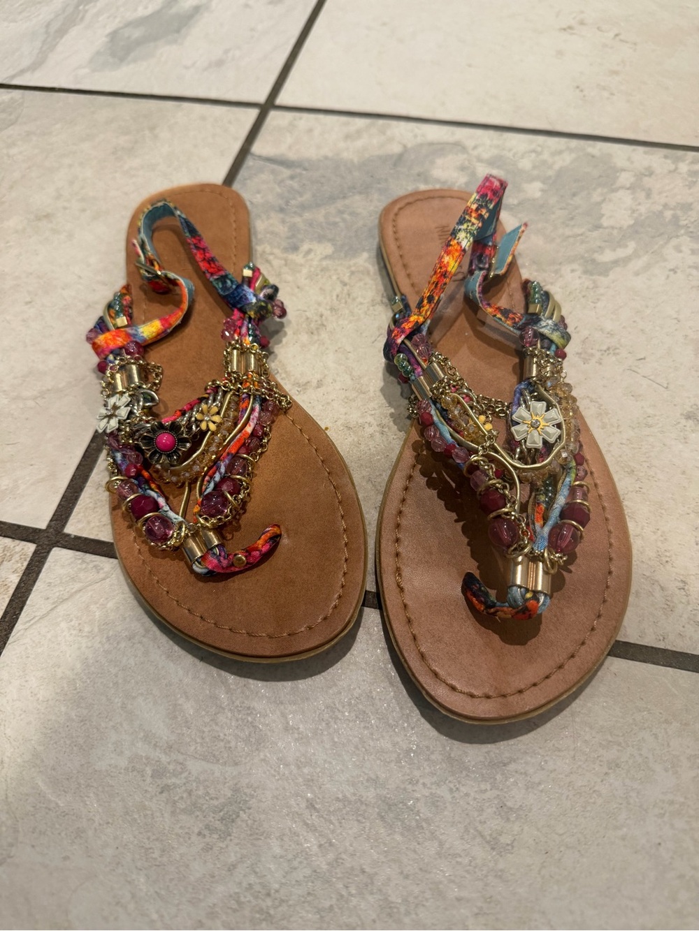 Nine West Multicolor Beaded Floral Chain Toe-Post Sandals - Tan Footbed